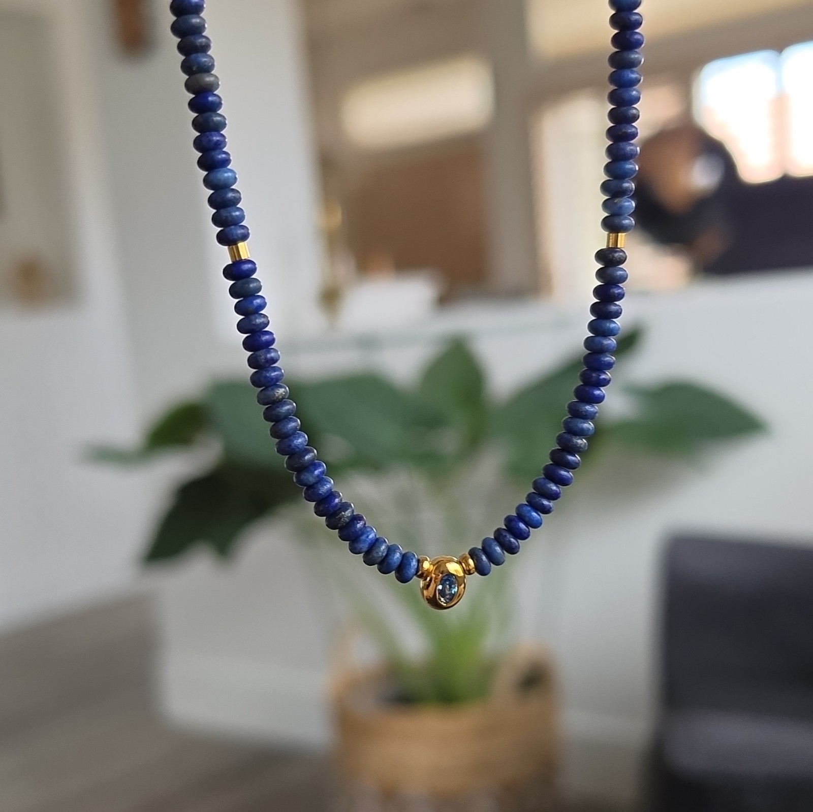 Handmade Lápiz Lazuli Necklase With Detail In Gold Field