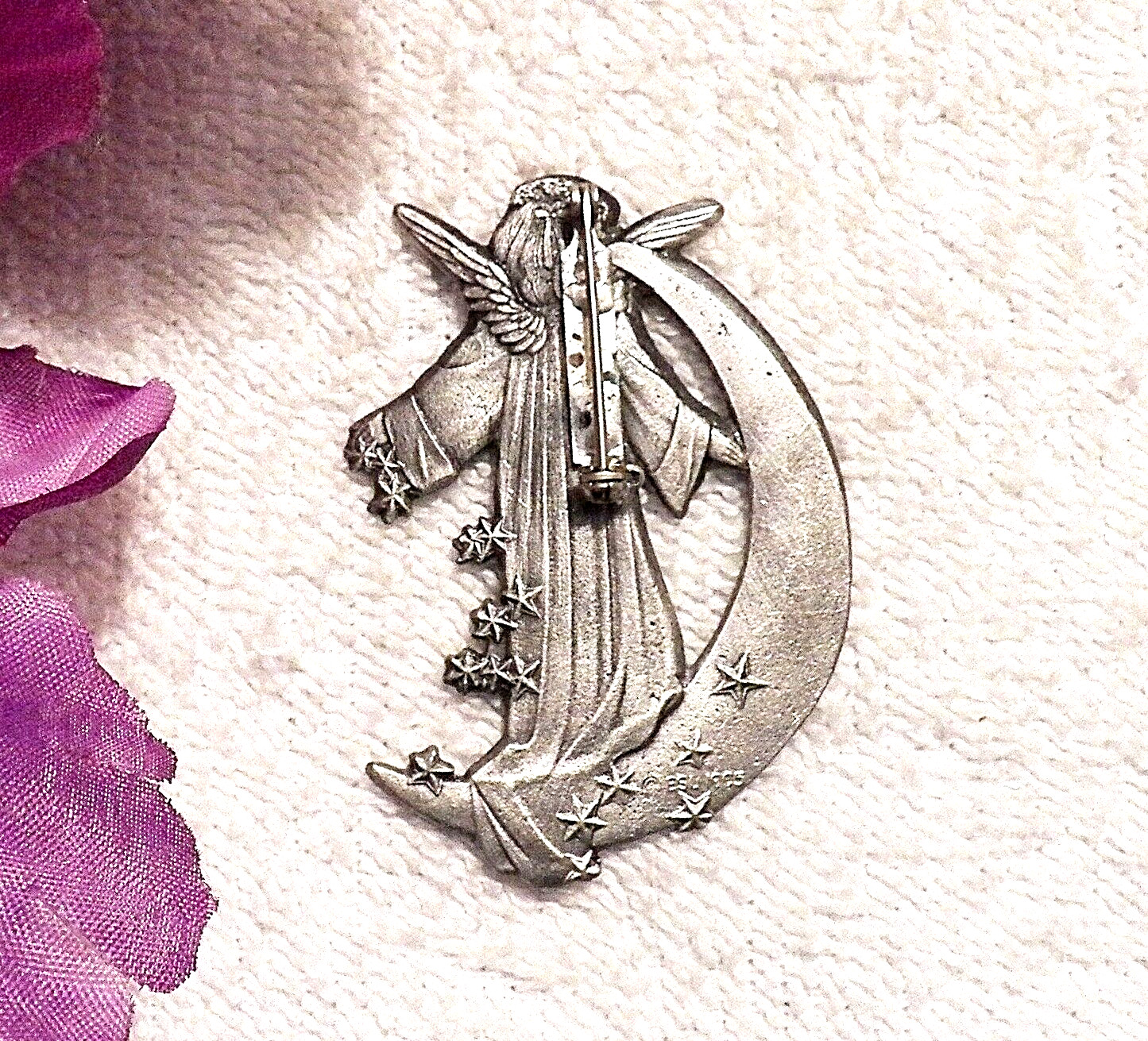 CLASSIC PIN BROOCH CELESTIAL BEING MOON ANGEL STARS FAITH LOVE SILVER TONE VL-G1
