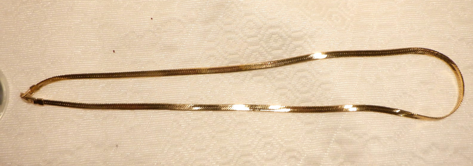NECKLACE 14K GOLD GS, 24″ SERPENTINE STYLE FASHION FOR ANY OCCASSION.