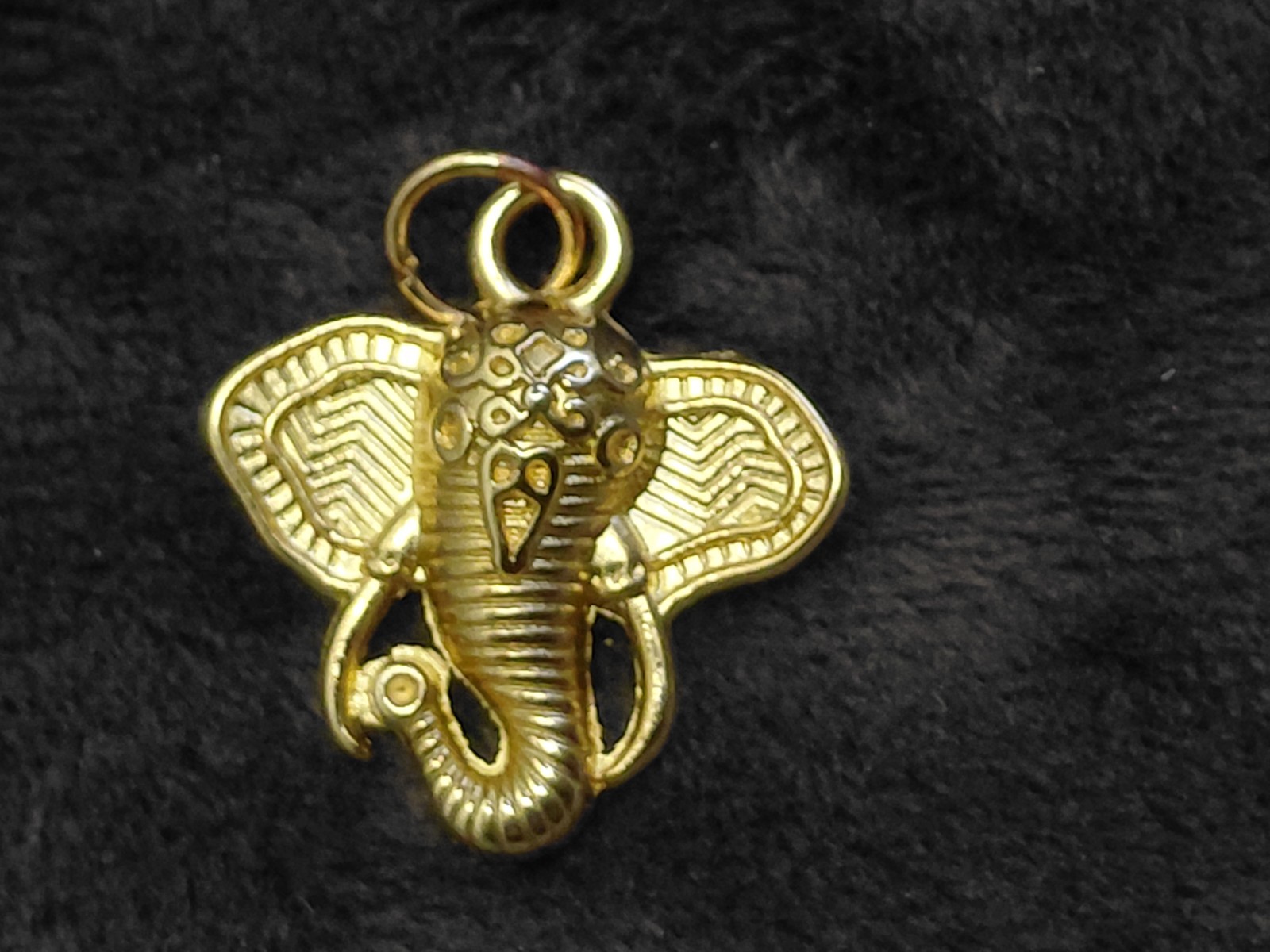 THRIFTED ELEPHANT CHARM, NO BRAND KNOWN