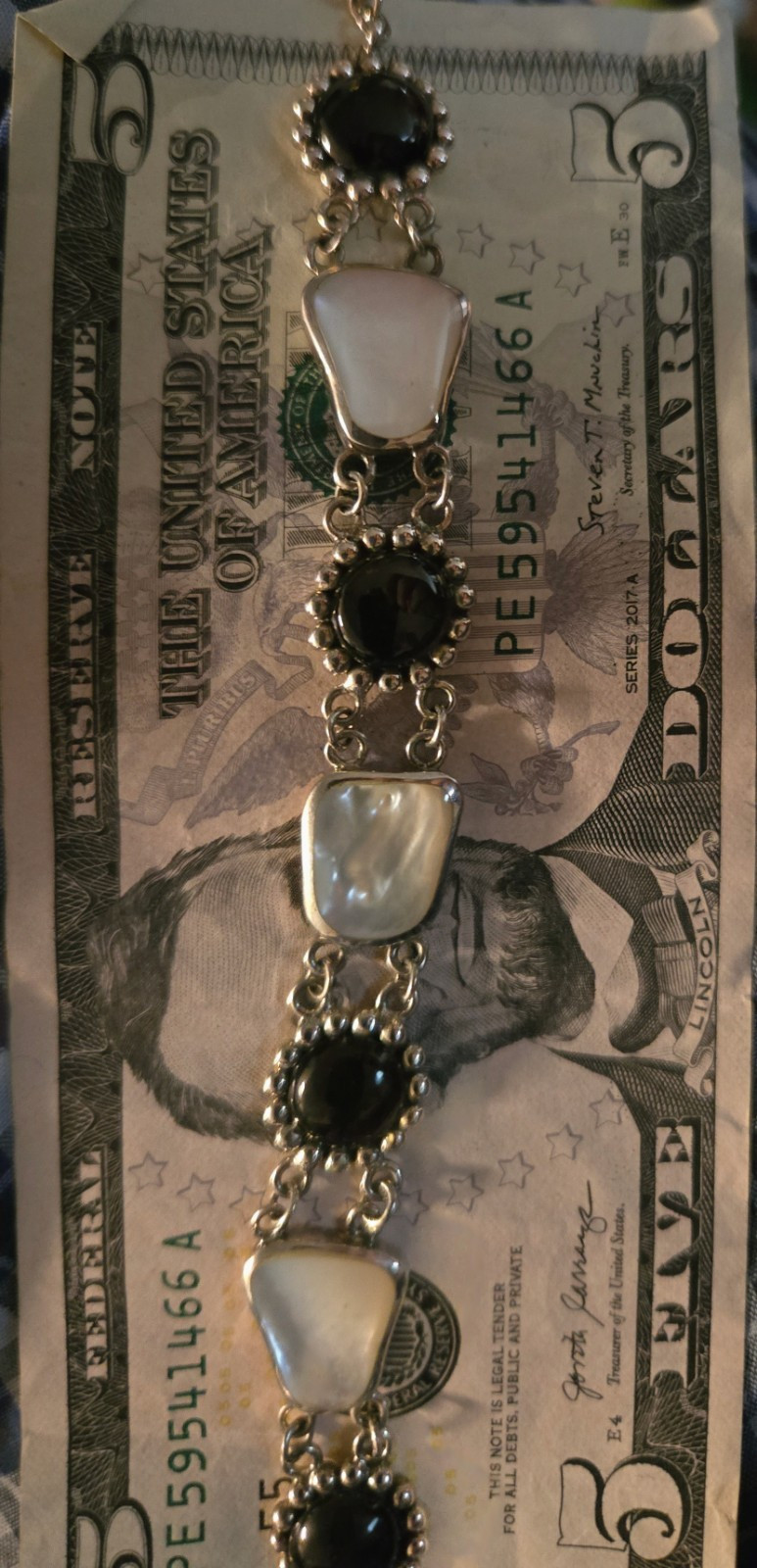 Sterling silver Beaded Bracelet Mother of Pearl and Black Onyx Less Than 8in