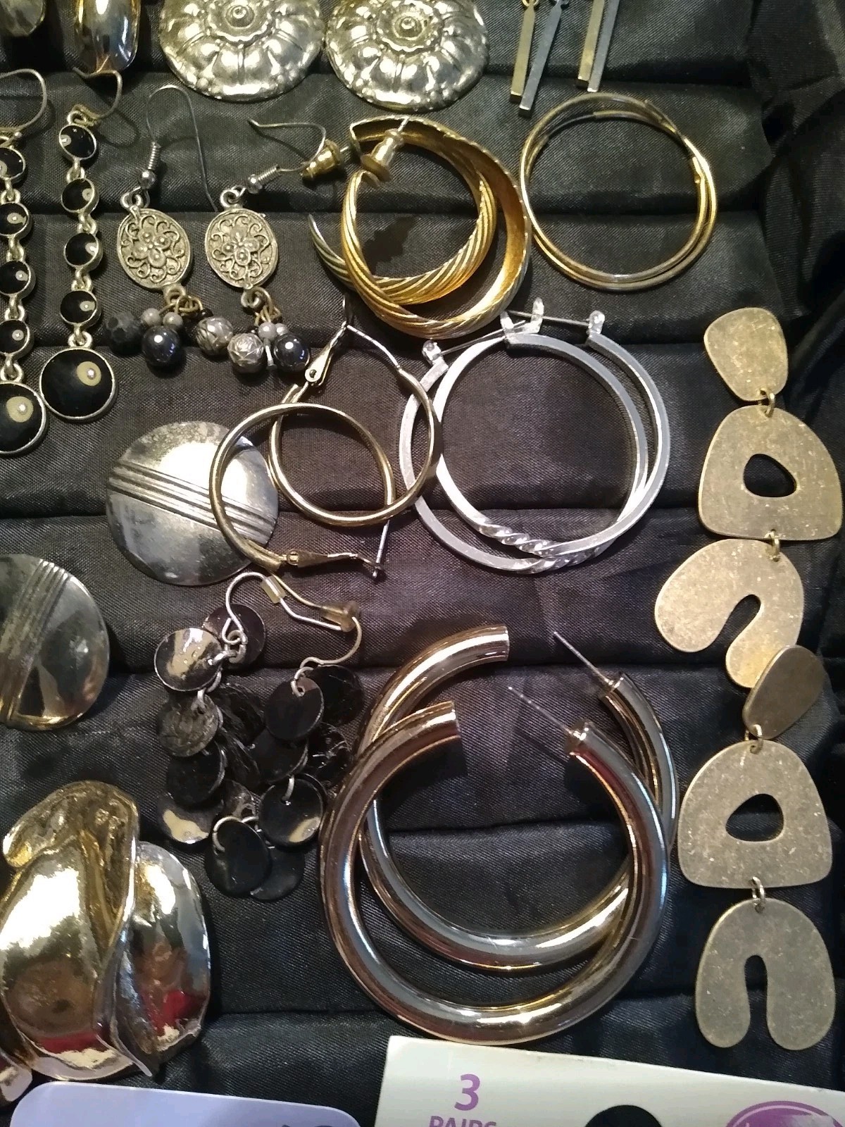 37 Pr. Earring Lot Black Gold Silver Boho Pierced Dangle Hoop Some New (126)