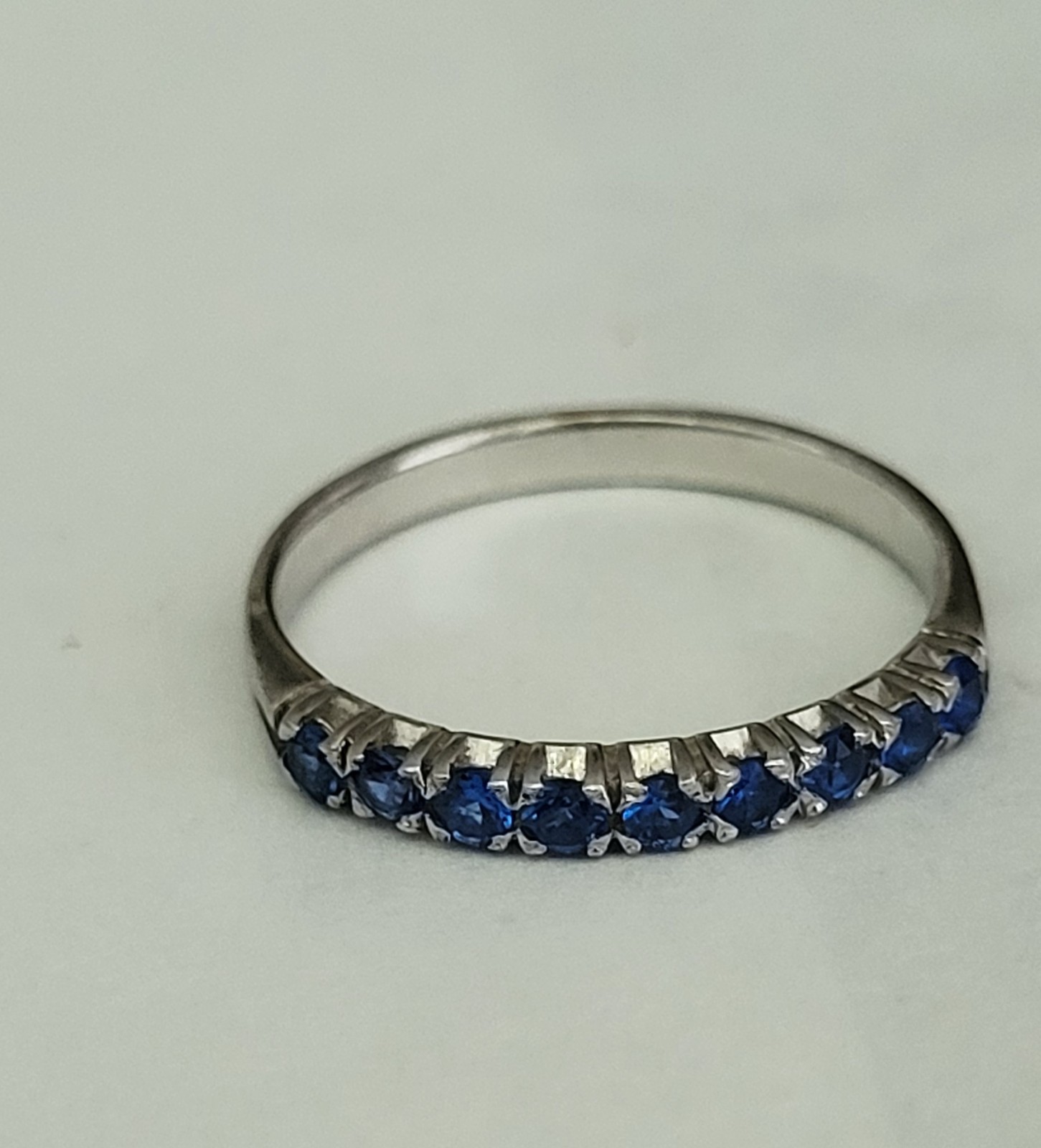 Vintage Blue Saphire Leftovers Gemstone Ring-18K White Gold from 1980s
