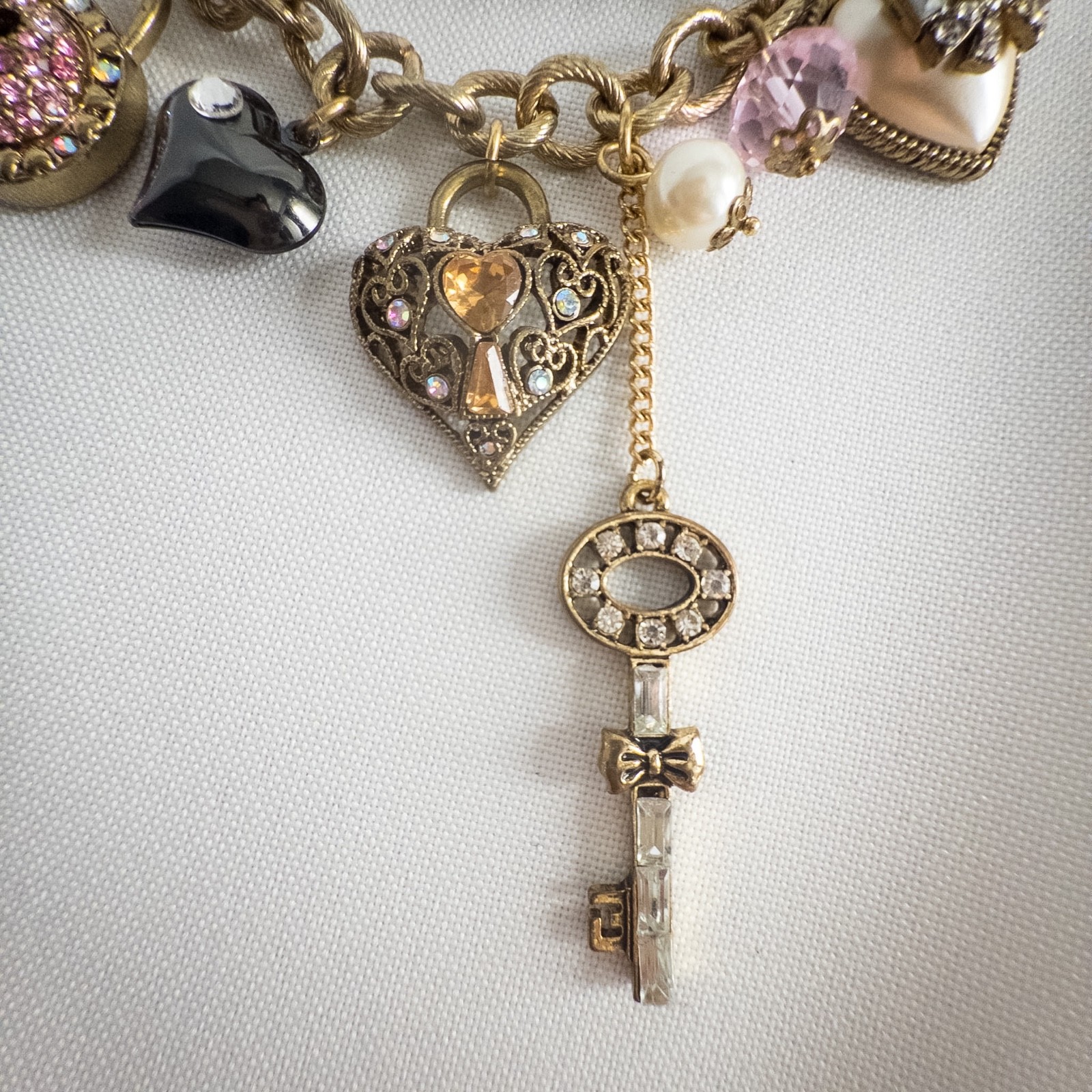 Betsey Johnson Love Birds Key Heart Pink Lock Flower Pearl Bead Necklace Rare