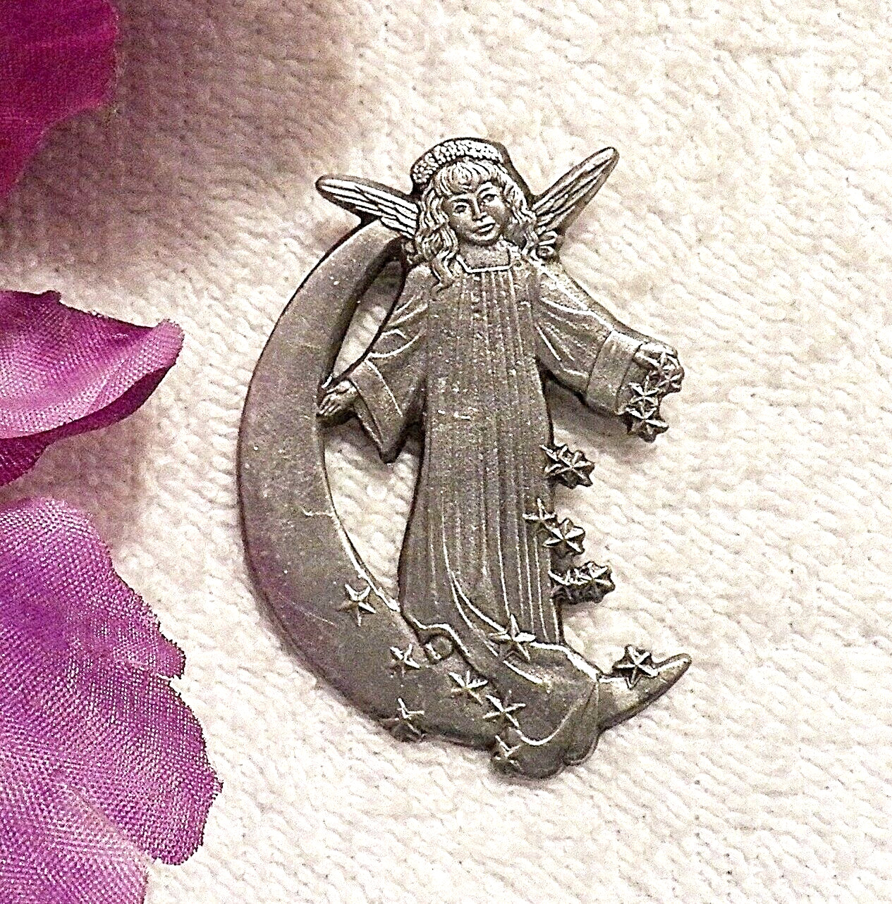 CLASSIC PIN BROOCH CELESTIAL BEING MOON ANGEL STARS FAITH LOVE SILVER TONE VL-G1