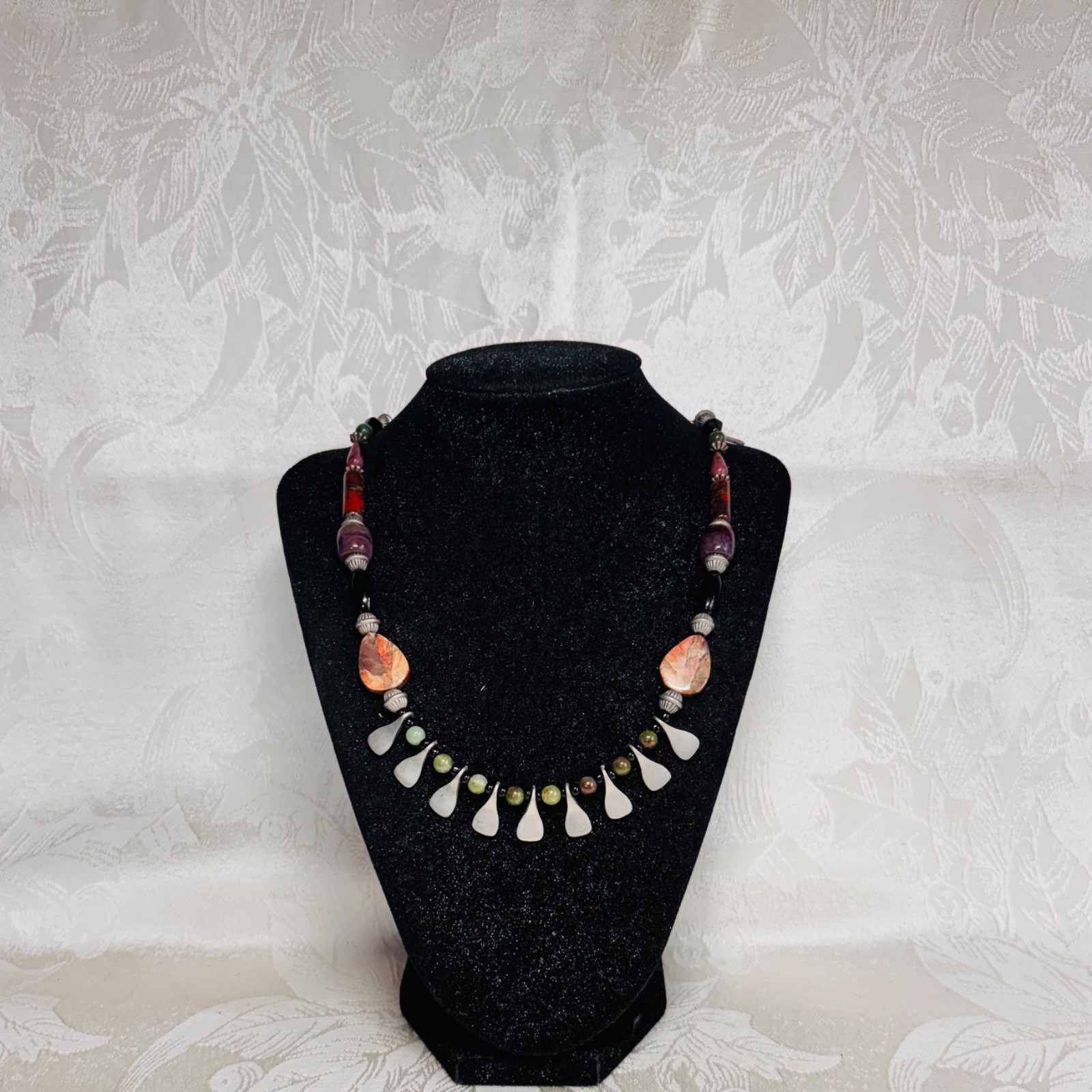 LONNIE LOVELESS necklace stone glass metal various beads multicolor shapes sizes