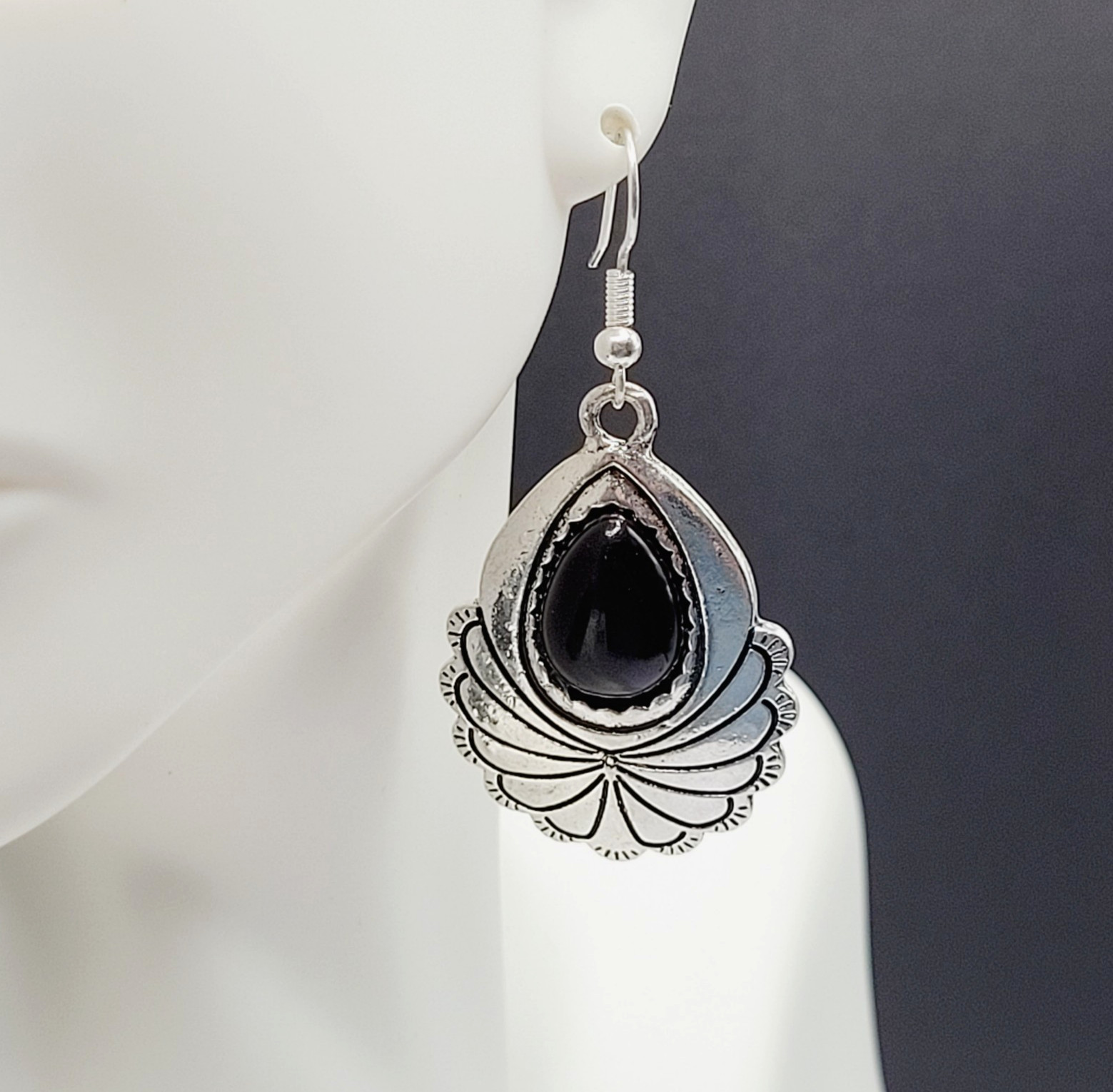 Southwest Style Silver Tone Black Agate Pear Stone Silver Tone Pierced Earrings
