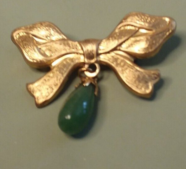 42mm Brass Stamping Ribbon Lapel/Pin Brooch W/20mm Green Dangle 06-01-2023