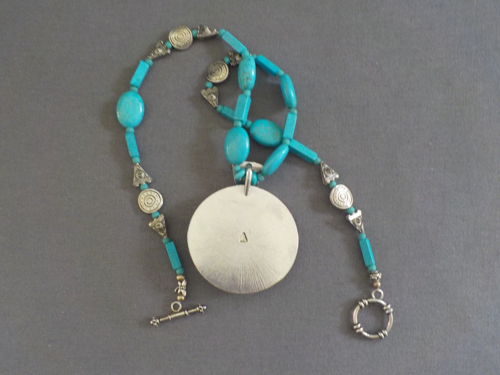 Faux Turquoise Pendant Necklace Round Silver Tone Metal 20″ Long Oval Dyed Stone