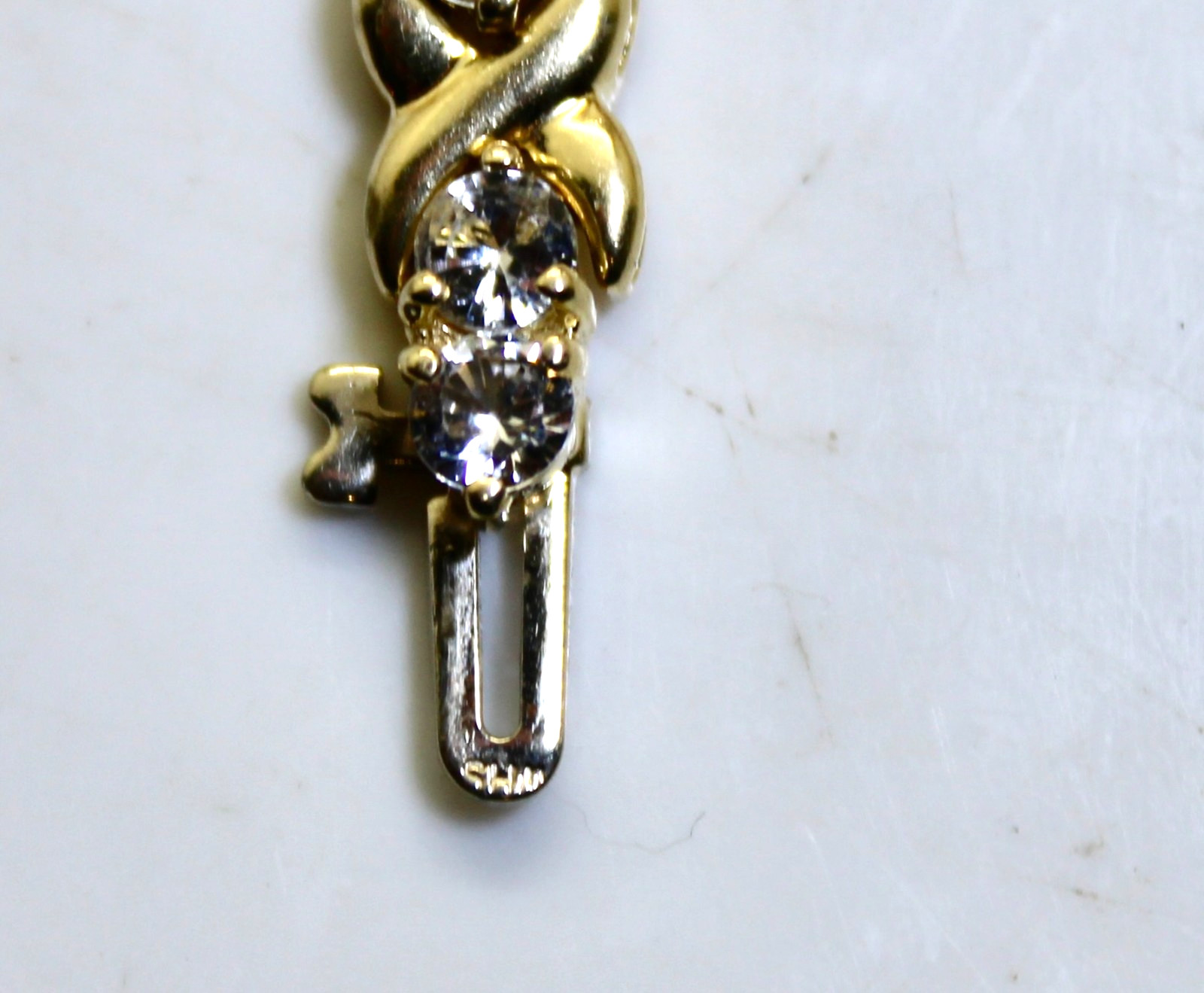 Beautiful 10K Solid Yellow Gold 4.32 Ct CZ Tennis Style 7.5″ Bracelet, 11.5 Gram