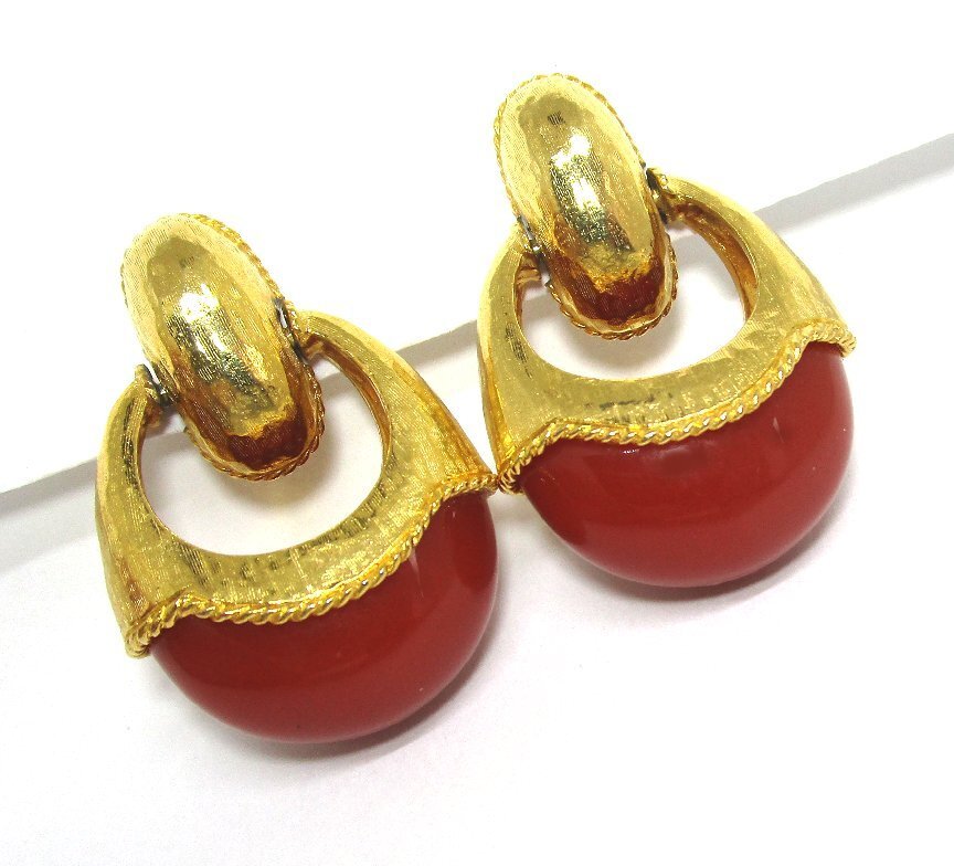 Pauline Rader GP and Compo Clip-On Earrings 39.9 grams 1 3/4” lot 48k5