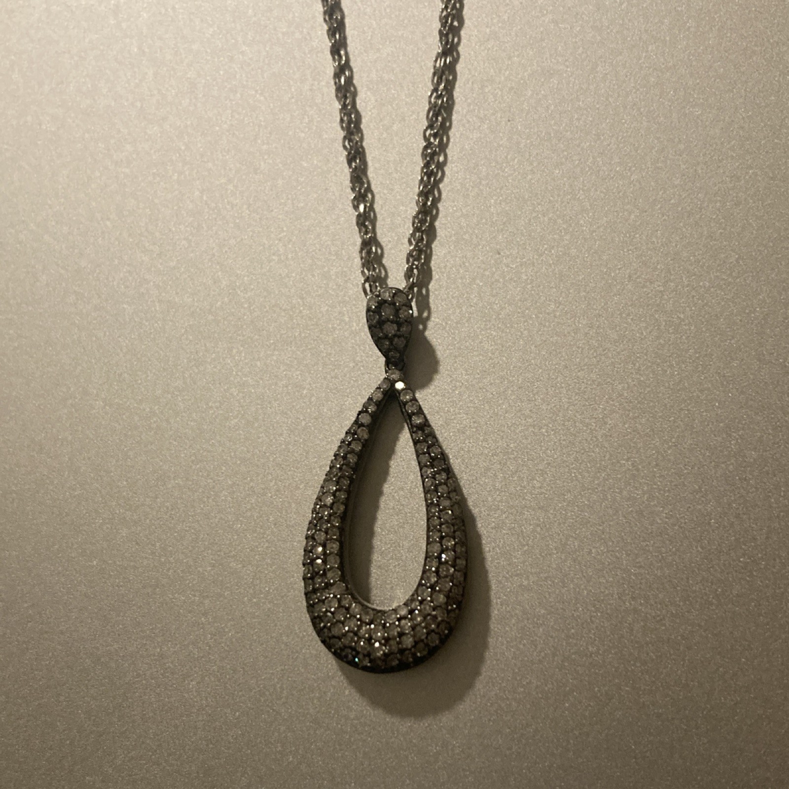 14k white gold Teardrop Pendant Charm Necklace Pavé diamonds with 10k Rope Chain