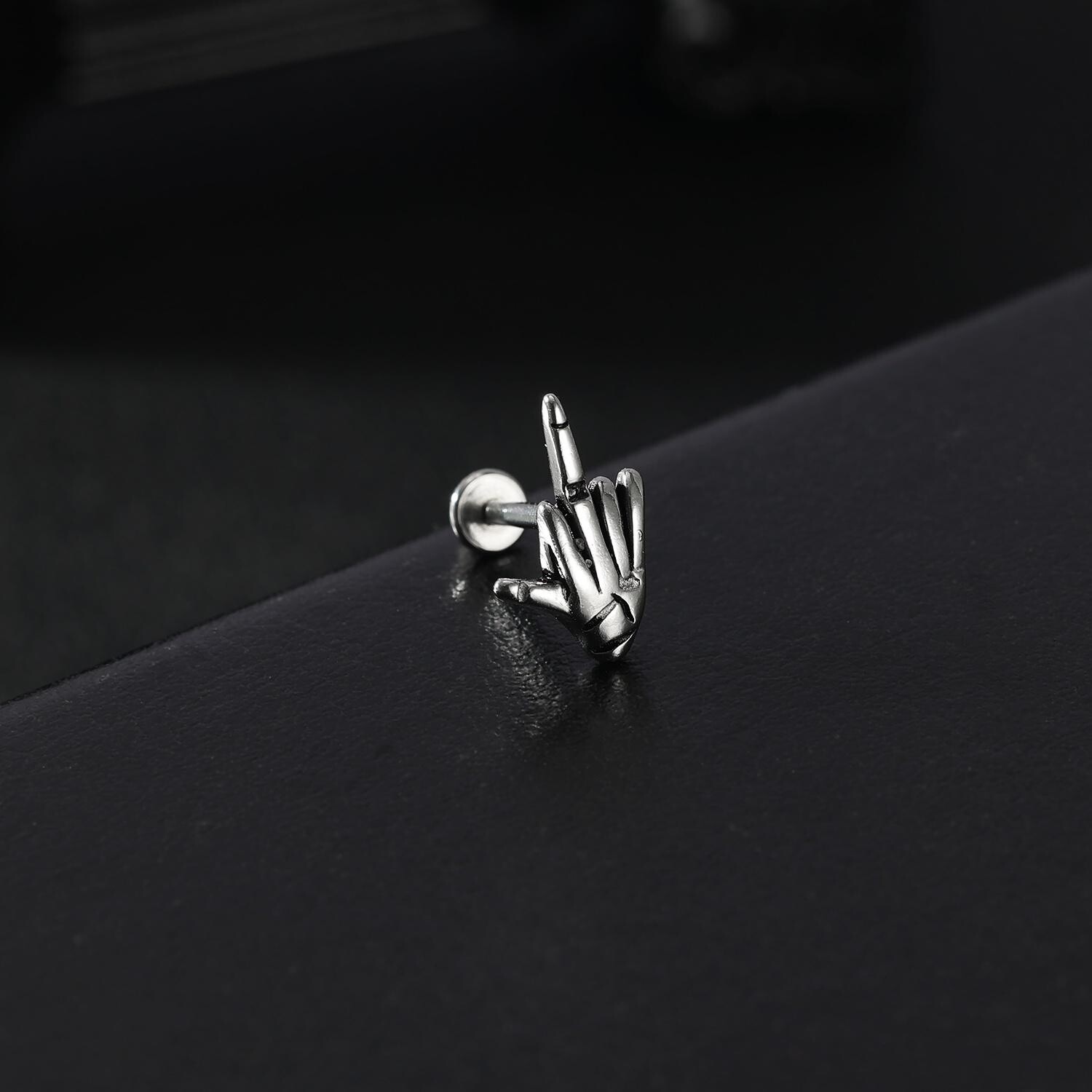 16G Stainless Steel Lip Ring Punk Skull Labret Piercing Helix Piercing Jewelry