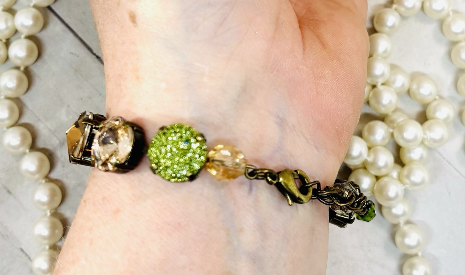 Antique Brass Plated 12mm Olive Green Glitter And Golden Cup Chain Bracelet