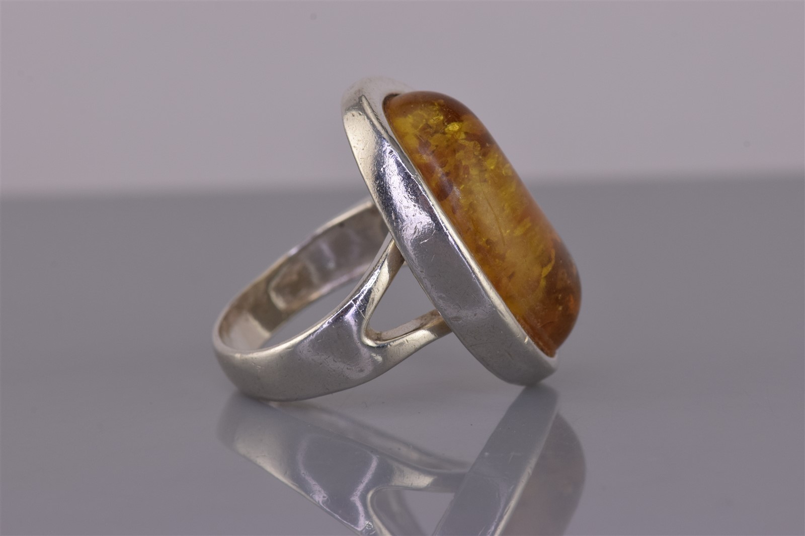 ATI Sterling Silver Framed 27mm Kidney Shaped Amber Band Ring Poland 925 Sz: 7