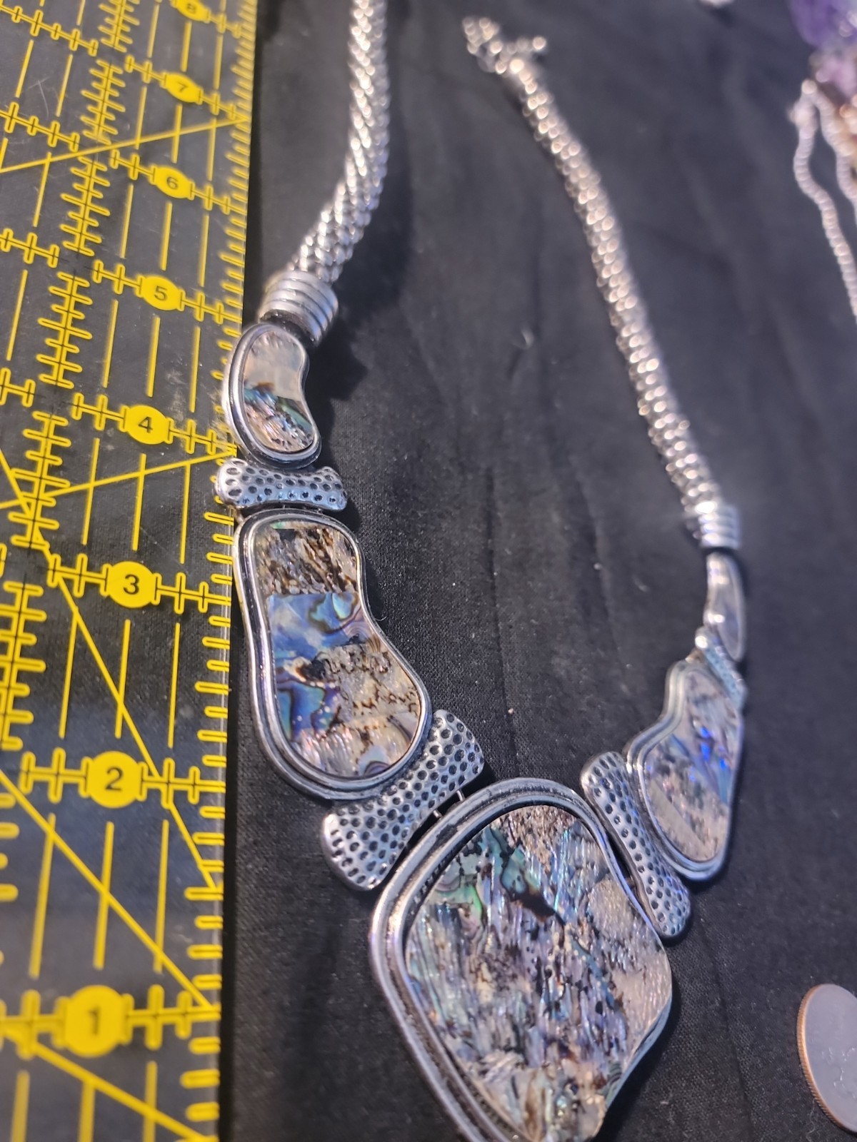 LARGE SHAPED ABOLONE SHELLS CHARM STATEMENT NECKLACE WITH SILVER TONE CHAIN MINT