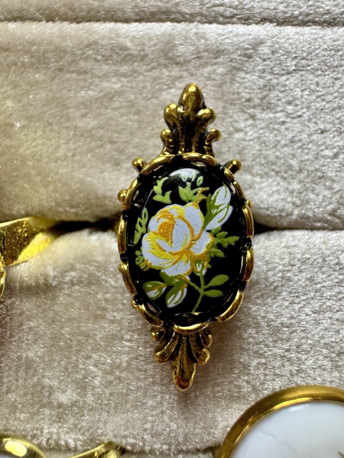 Handcrafted Rings Lot Of 7 Rings Mixed Sizes Adjustable Costume Jewelry Rings