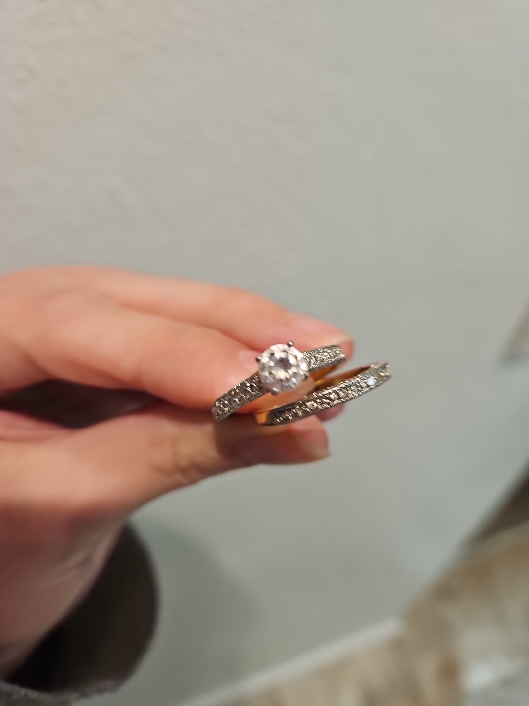 2pc Band & Solitaire Ring sz 8-8.25, No Hallmark gold tone CZ Crystal rhinestone