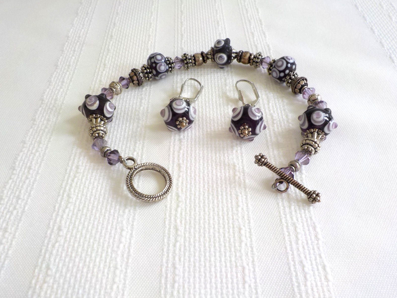 Lampwork Black Purple White Bead Bracelet Pierced Earrings Round Toggle Bumpy