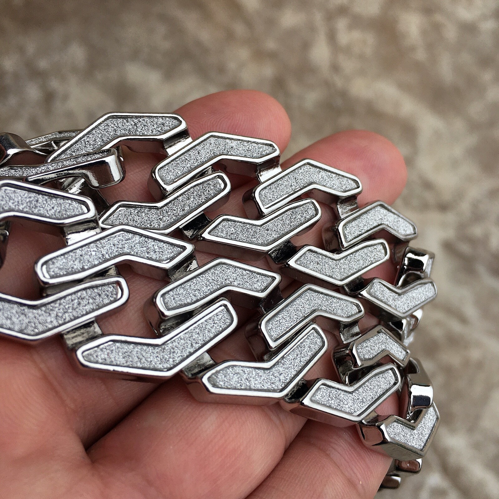 Men’s Sand Blast Chain Silver Tone Squared Links Hip Hop Necklace 20MM x 30″ in