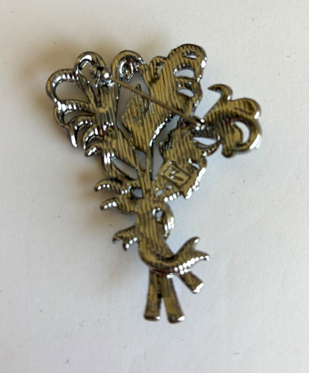 Vera Wang Silver Tone Ferns & Ribbon Brooch Clear Rhinestones Signed