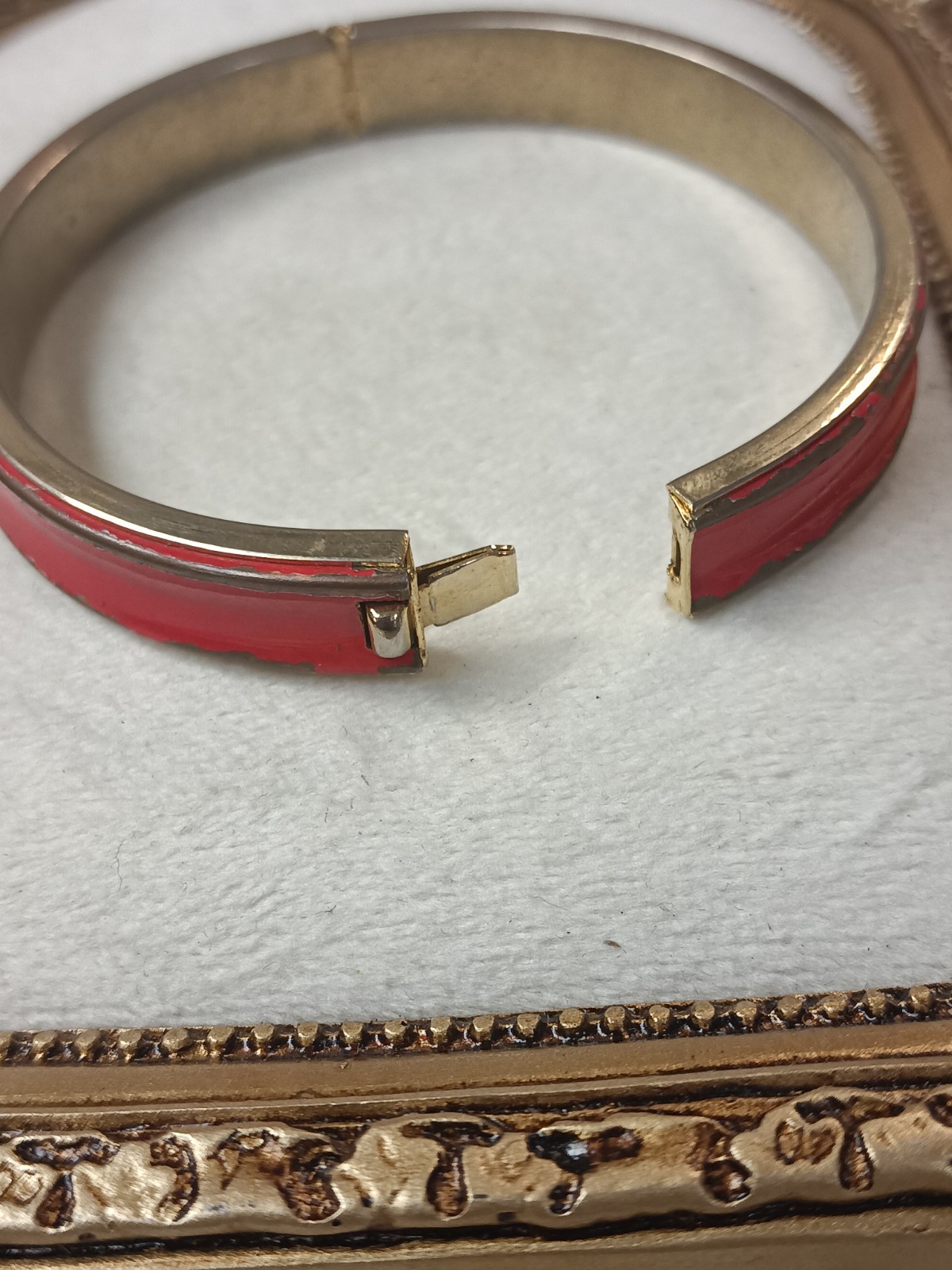 vintage Red Gold Tone Hinged Bangle has chips Bracelet, 7 in Length, No Stone