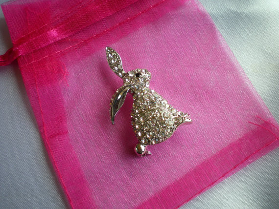 CLEAR WHITE RHINESTONE EASTER BUNNY RABBIT SILVER BROOCH PIN~CUTE SPRING GIFT
