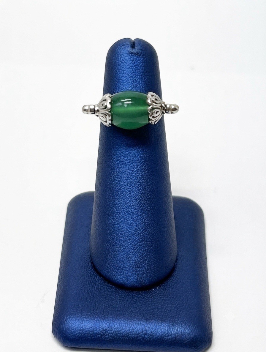 Sterling Silver Green Jade Agate Cabochon Scrollwork Ring