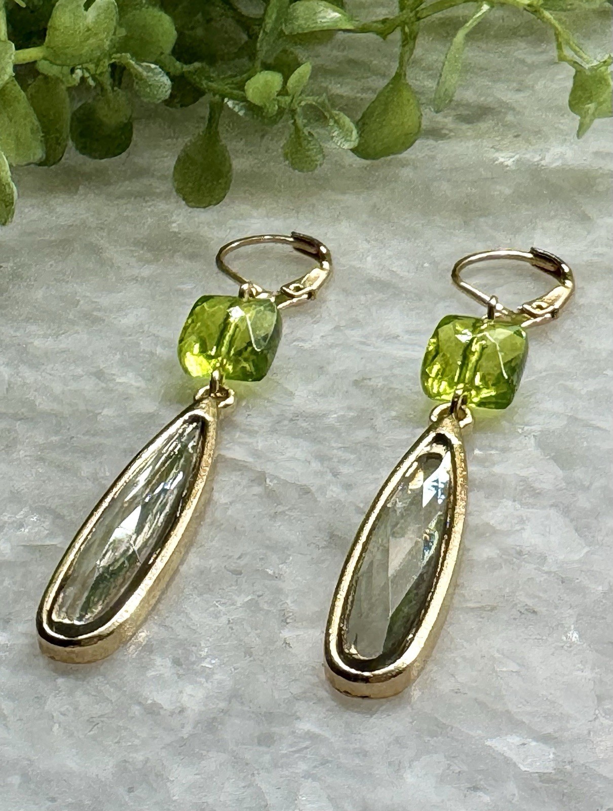 New Green Faceted Crystal Teardrop & Gold Tone Dangle Earrings – 2.50”