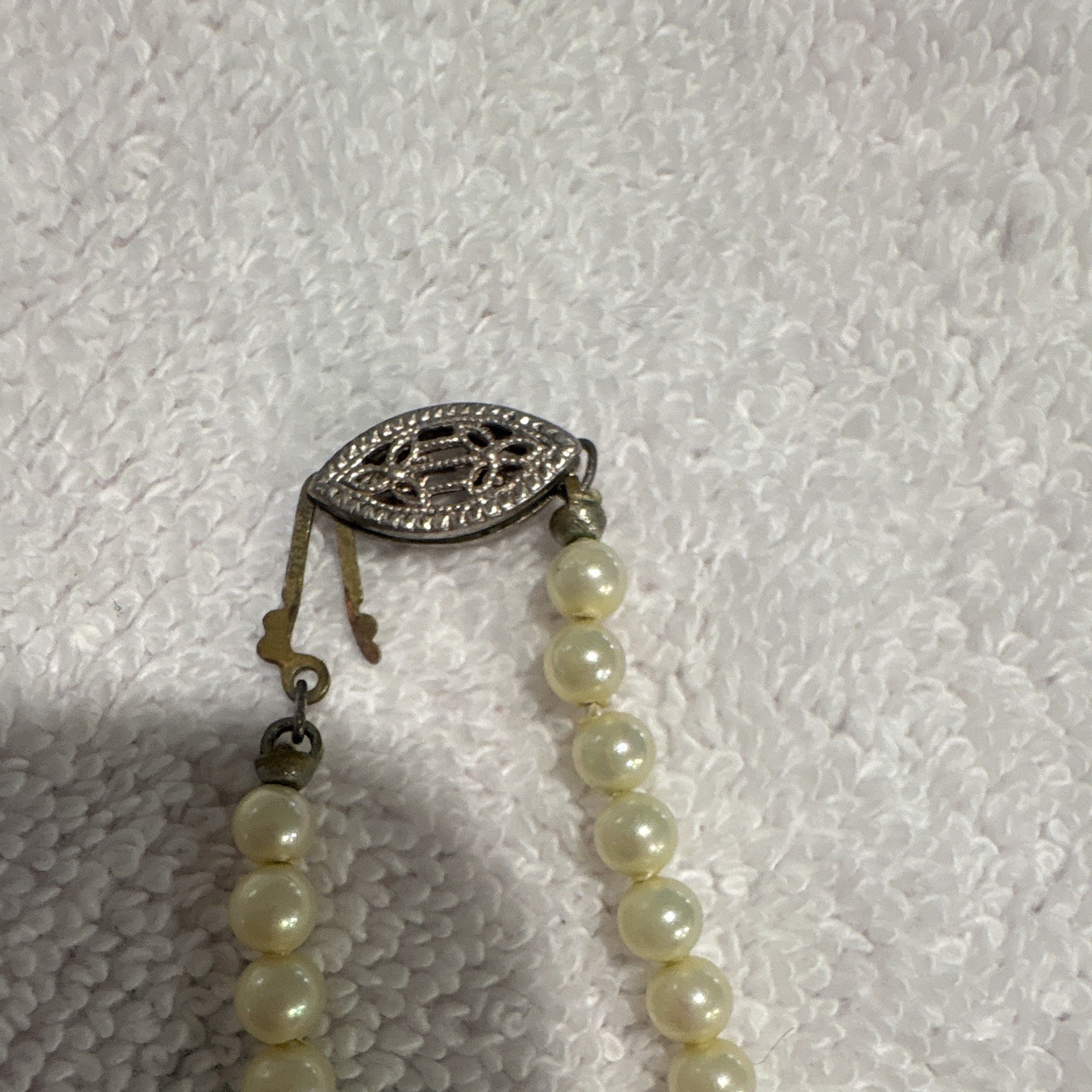 White Round Pearl Beaded Necklace Ball/Bead Chain Hook Clasp vintage