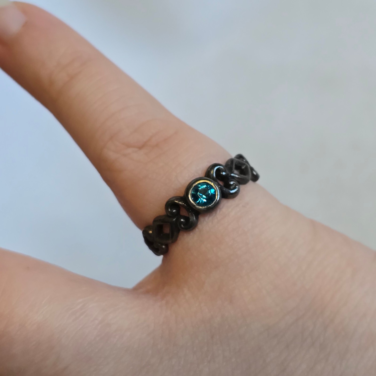 Sterling Silver Ring 3.66g Fine Jewelry Size 9 Blue Stone *READ*