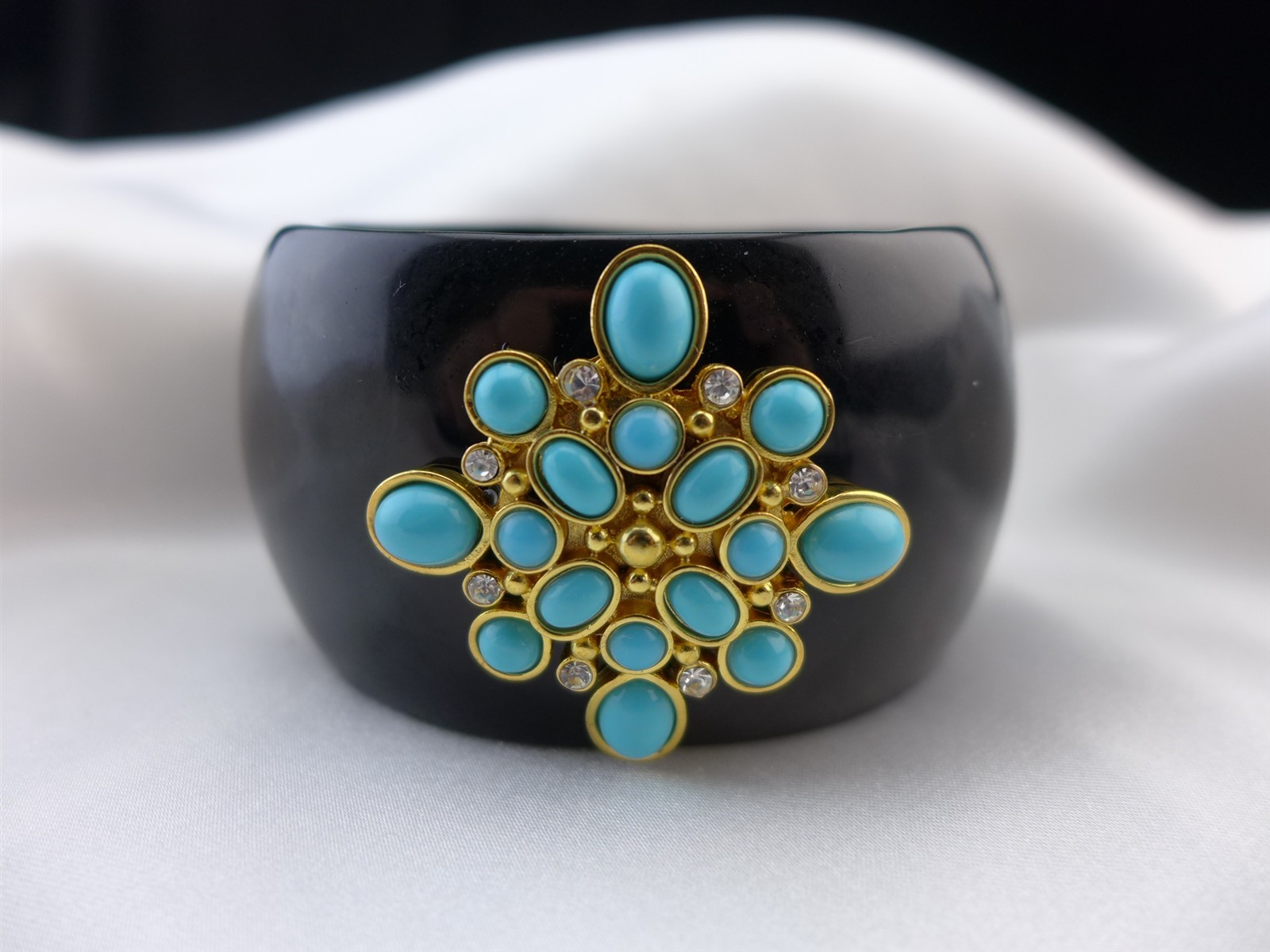 KJL Kenneth Jay Lane Turquoise & Gold Maltese Cross Black Lucite Cuff Bracelet