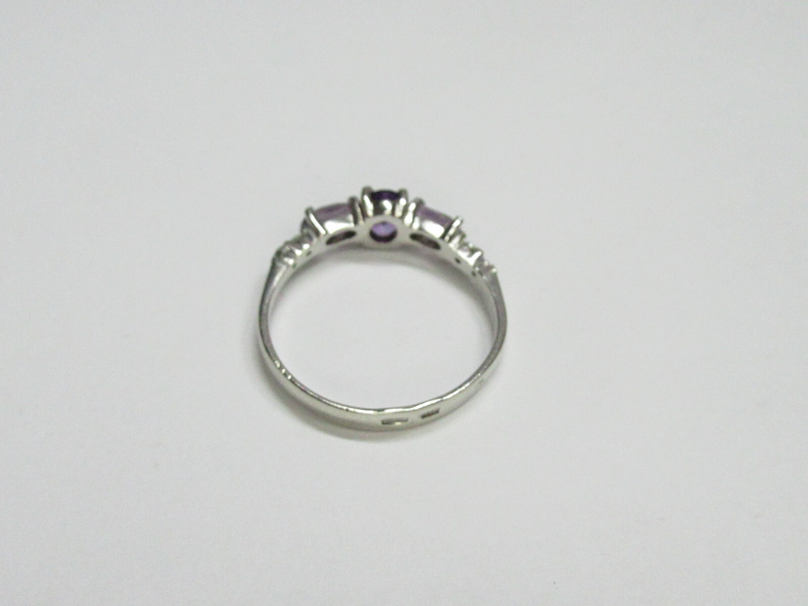 Women’s 925 sterling silver ring, amethyst, cubic zirconia, 1,51 gr, size 6,75.