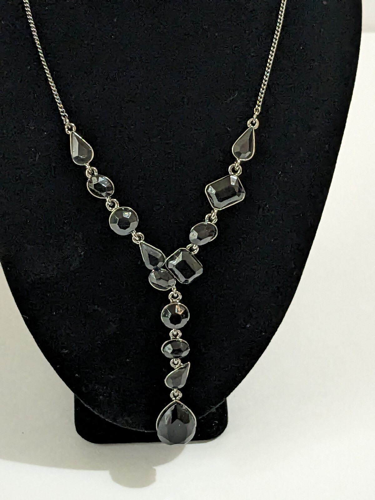 JLO Gun Metal Gray Y Drop Pendant Necklace With Black Acrylic Faceted Beads. 15″