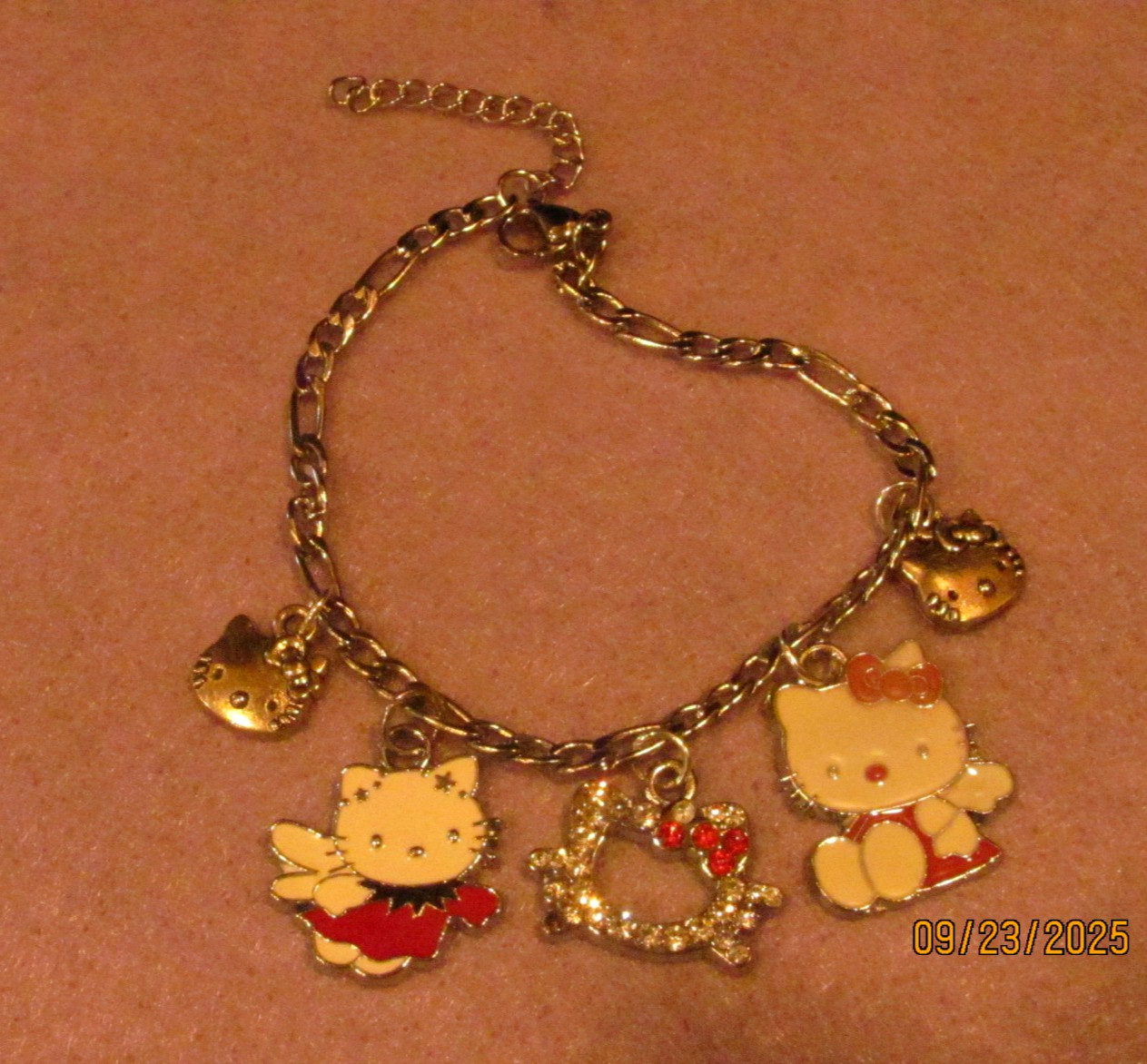Hello Kitty Charm Bracelet adjustable Figaro chain fits 6″ – 8″ New in gift box