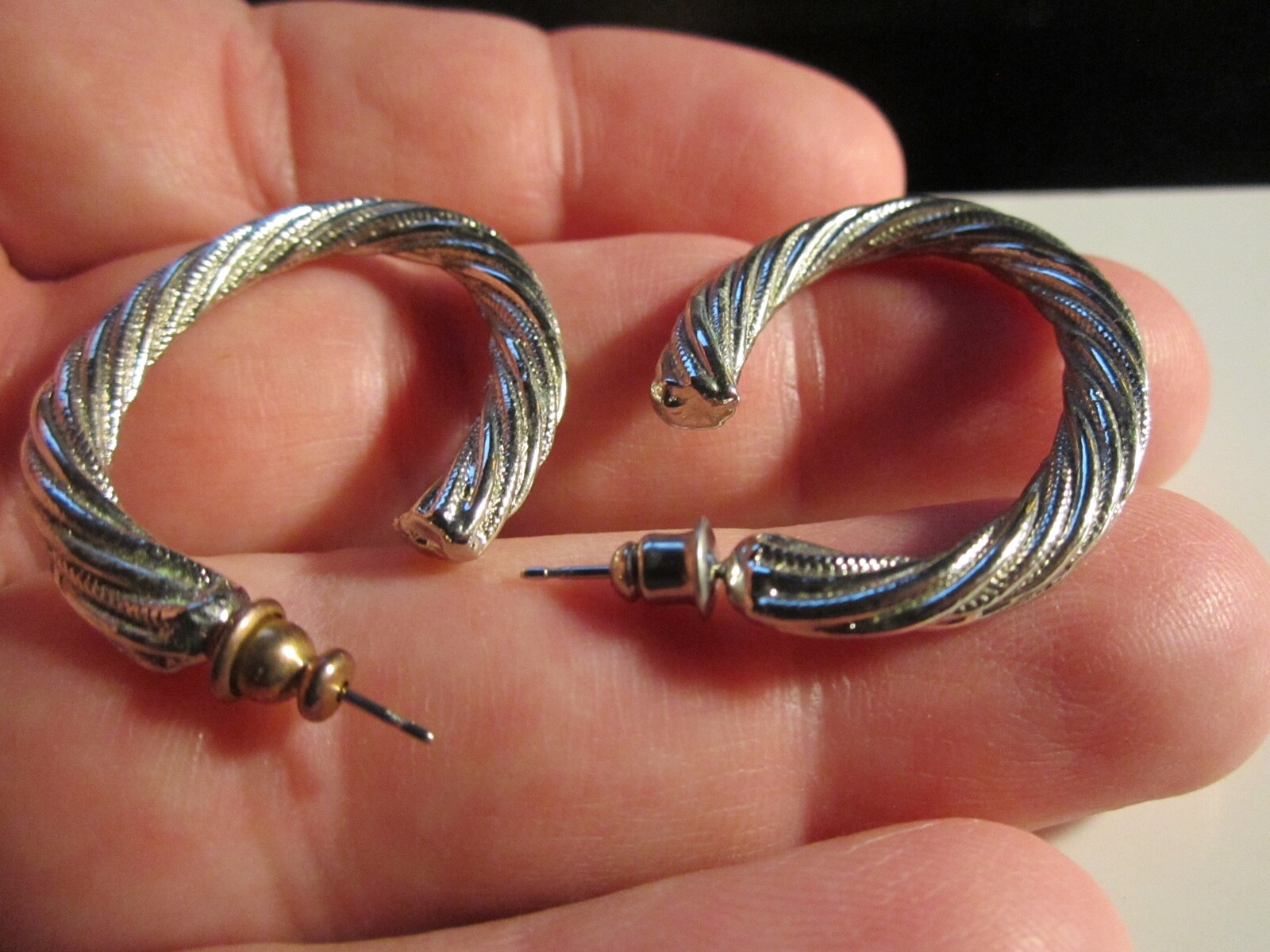 HEAVY SILVER PLATED ROPE DESIGN EARRINGS 17 GRAMS – BBA-11