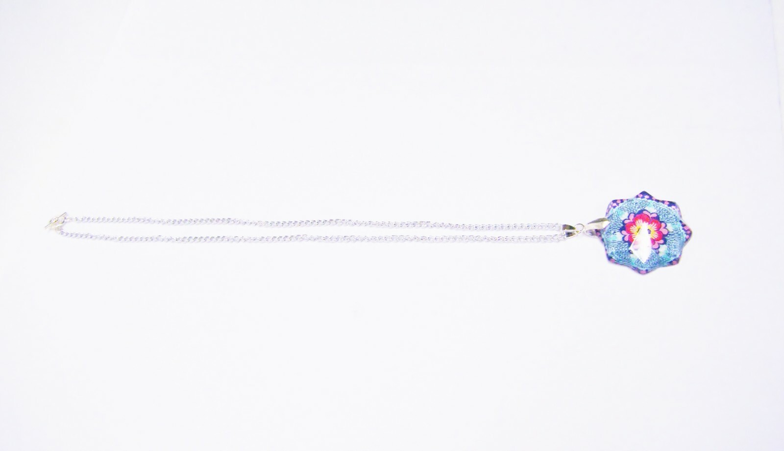 Multi Color Flower Shaped Glass Pendant Necklace