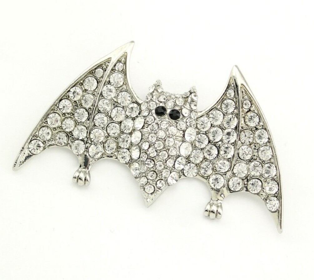 CLEAR RHINESTONE SILVER BAT PIN BROOCH~HALLOWEEN COSTUME ACCESSORY~ WICKED WITCH