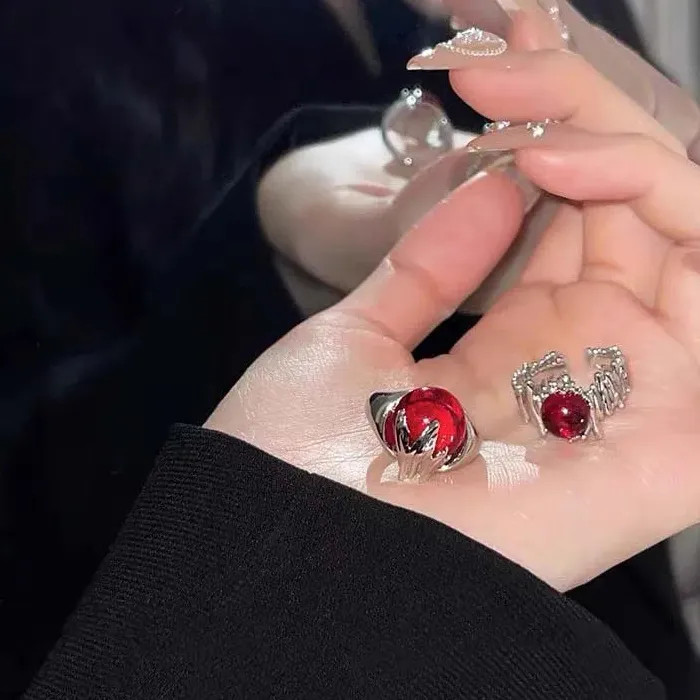 Punk Gothic Red Crystal Heart Mood Tracker Ring for Women Fashion Jewelry