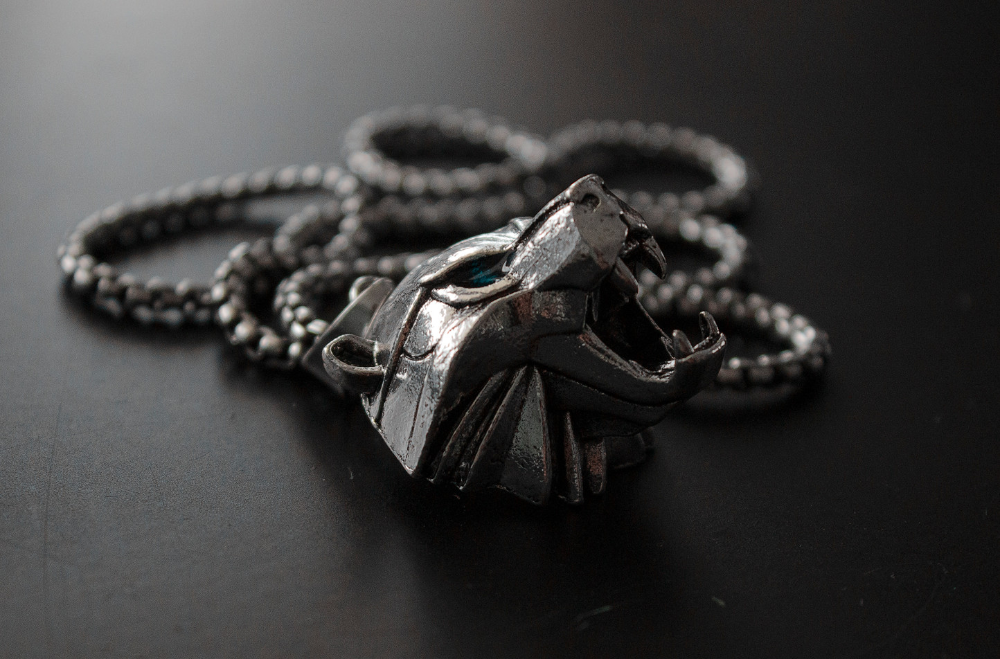 School Bear Medallion Manticore Griffin Cat Pendant Necklace Game Prop Witcher