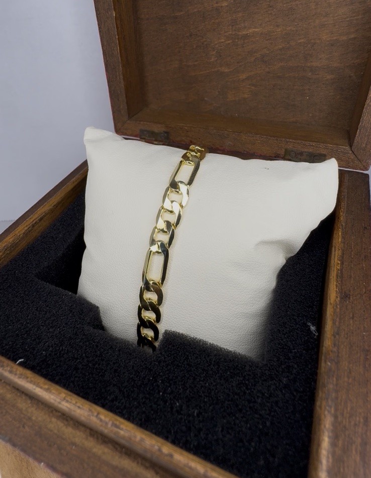 7mm Figaro Link Bracelet – 8″ Gold-Tone Bold Unisex Chain