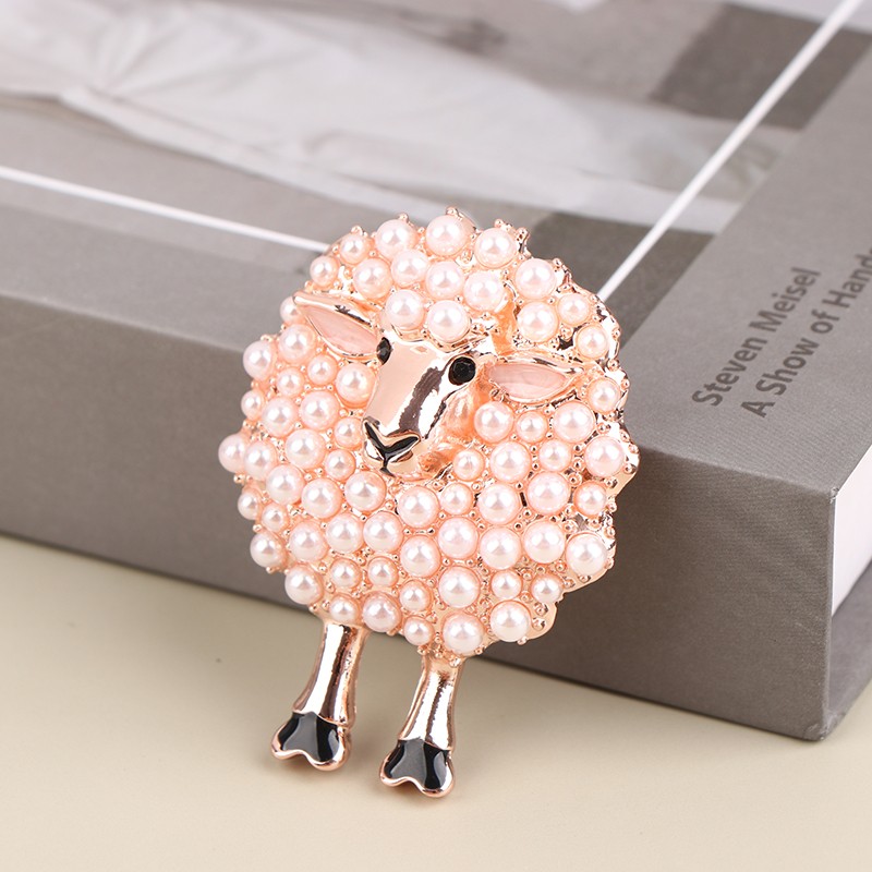 Cartoon Animal Brooch Inlaid Pearls Lucky Lovely Sheep Brooch Alloy Brooch Gift