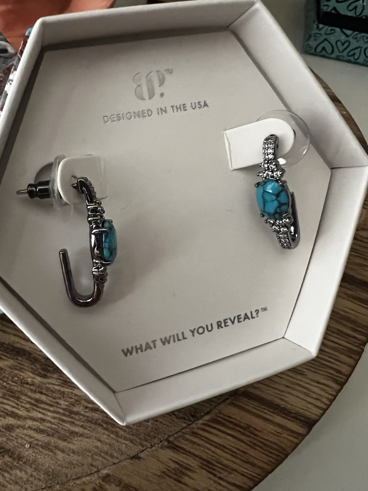 Turquoise Magnesite Hoop Earrings Hematite Plating Post Closure ER34944