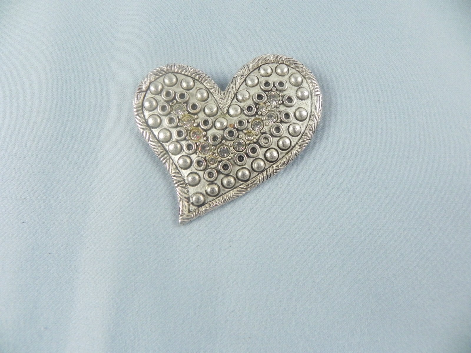 Chico’s AHA 2007 Silver Tone Accent Heart Pin/Brooch Casual Formal Regalia