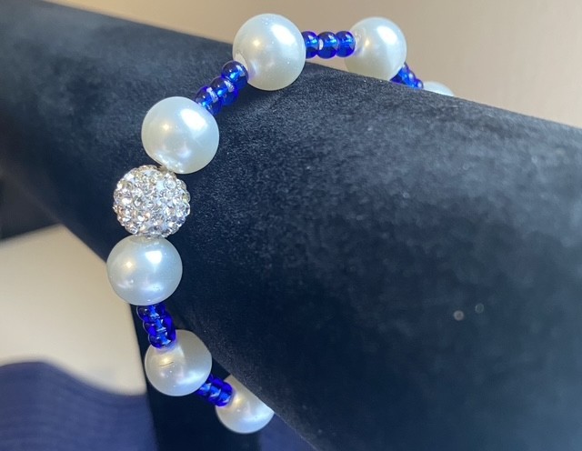 Handmade Stars & Stripes Glass Pearl Stretch Bracelet – Beaded Bracelet