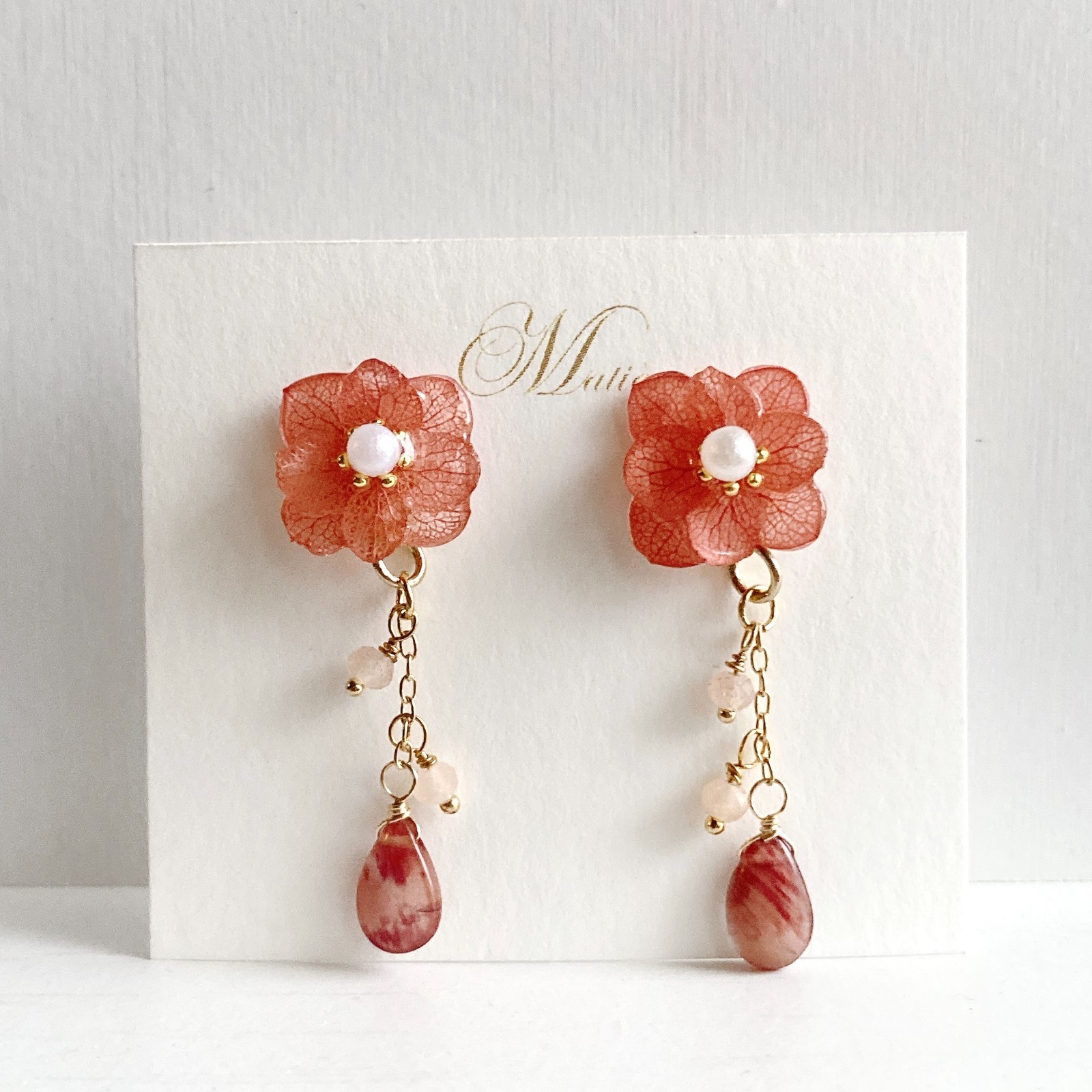 Preserved Annabelle Hydrangea & Natural Andesine Earrings | Annabelle Andesine