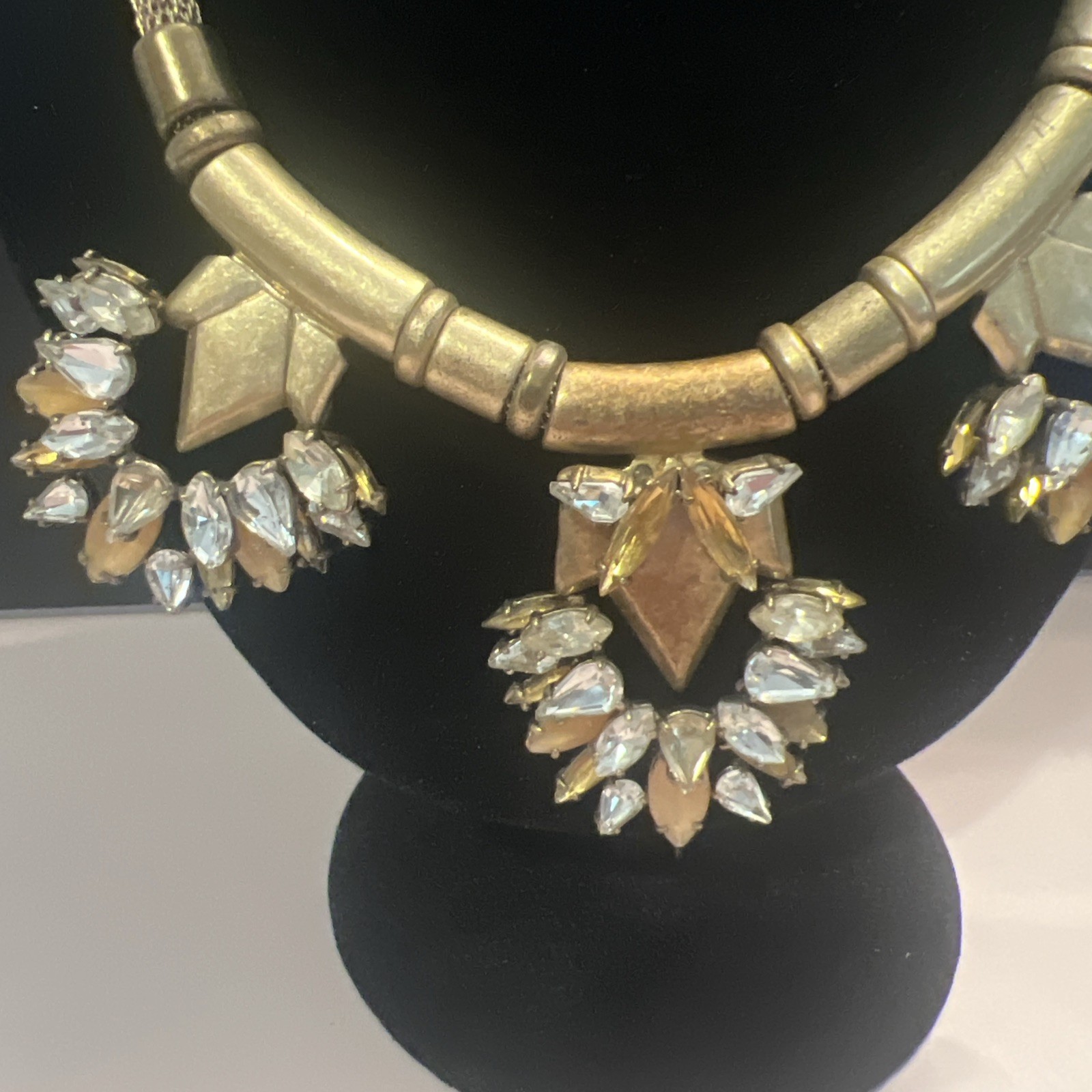 STELLA & DOT Designer Signed Gold Vintage & Faceted Stone Statement Necklace