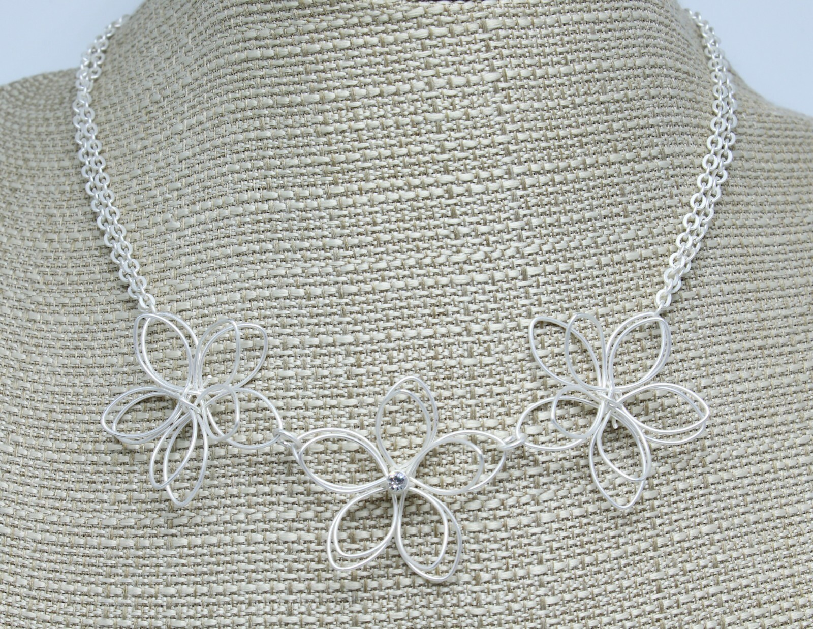Delicate New Matte Silver Flower Wire Rhinestone Necklace by Francesca’s #N2024