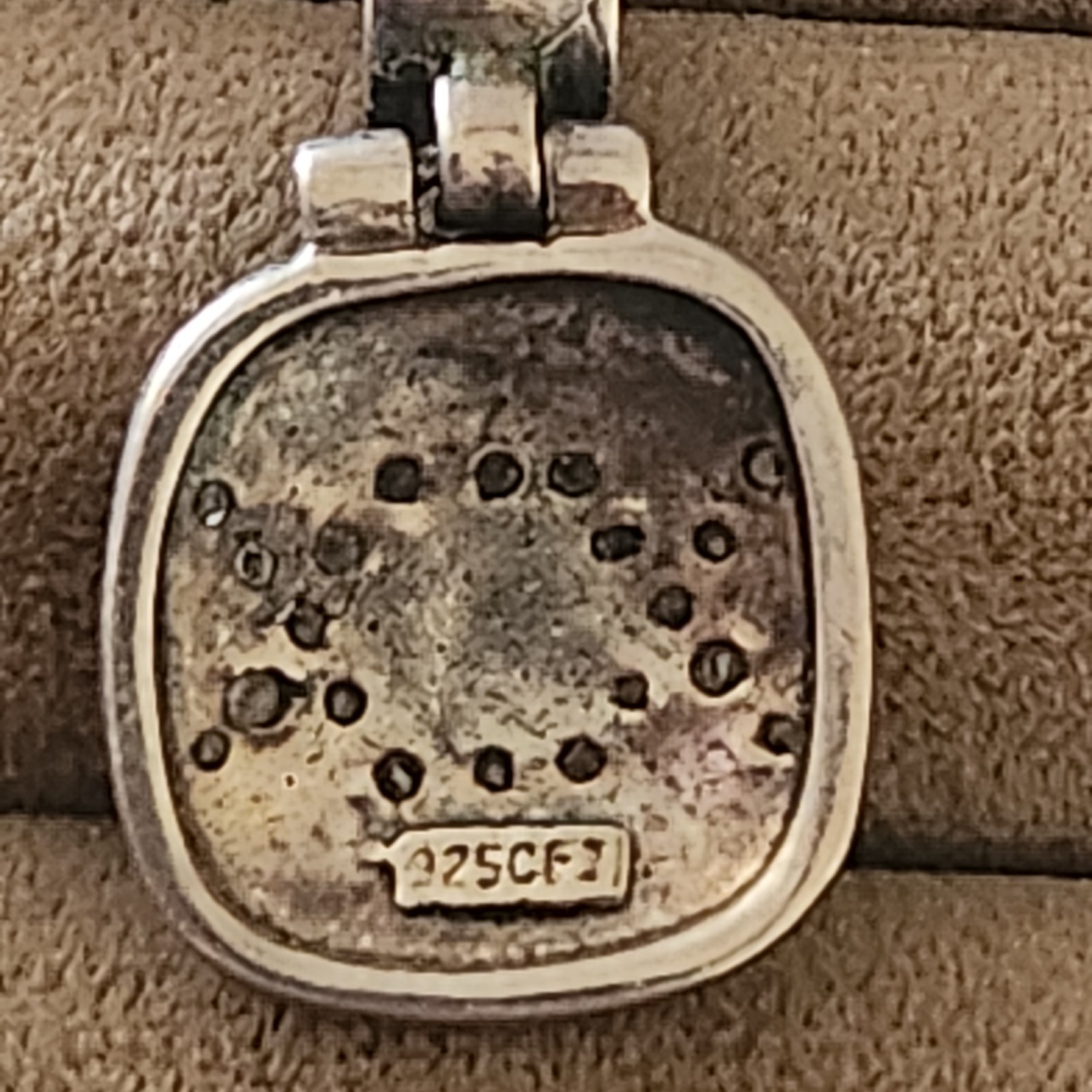 Sterling Silver 925 Vintage Mexican Pendant 4 Grams TW