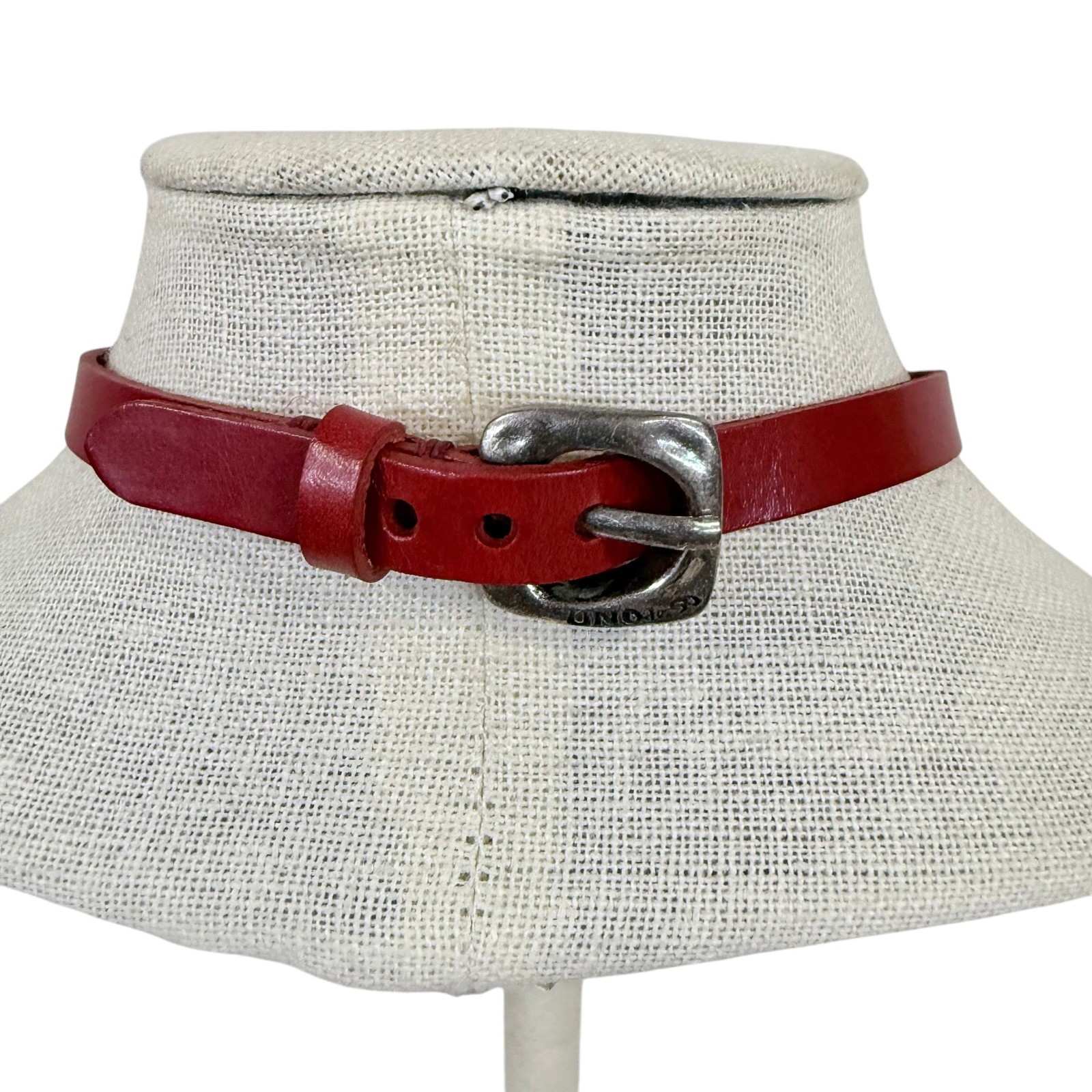 UNOde50 Red Leather Choker Necklace Handcrafted in Spain